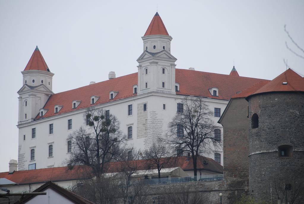 In City Bastova * Pressburg
